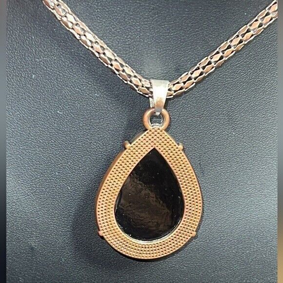 Women 18 + 2" Black Tear Drop Pendant Necklace With Copper Setting and Chain - Picture 5 of 6